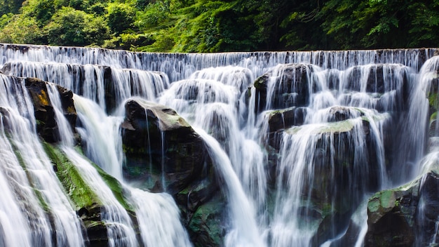 溫州雁蕩山自?{旅游攻略