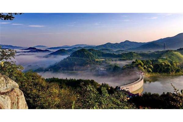 黃岡大別山主峰景區(qū)攻略